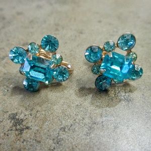 Vintage Topaz Blue Stone Screw Back Earrings